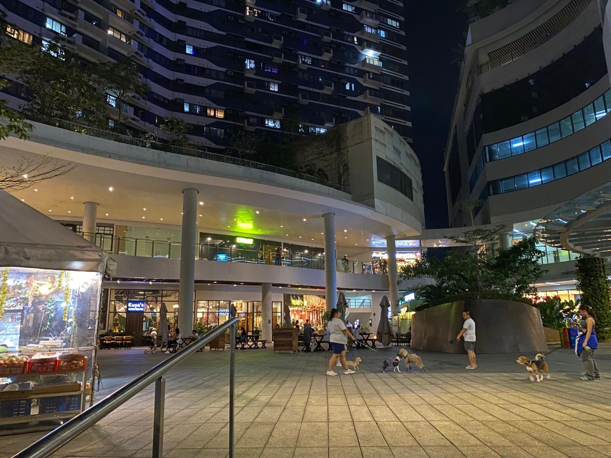 Frost At Air Residences Makati Manila Exterior photo